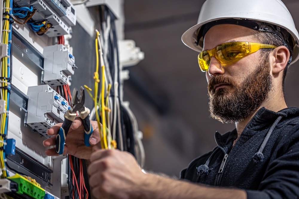 Need an Emergency Electrician? Here’s What to Look For